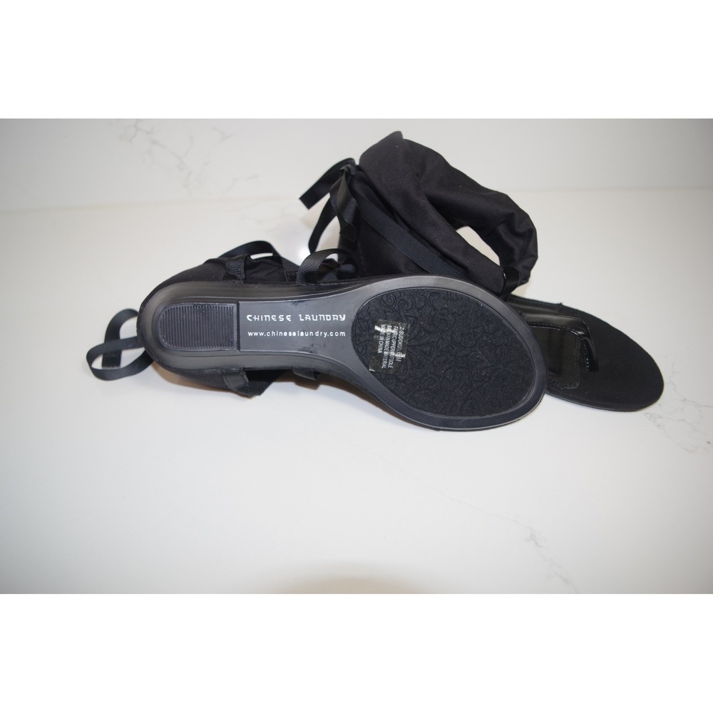 Chinese Laundry Z-Sudoku Black Fabric Ankle Wrap Thong Wedge Sandals Womens 6.5M - Picture 5 of 6